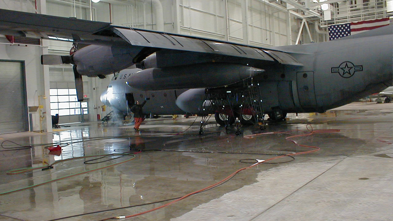 Hangar cleaner